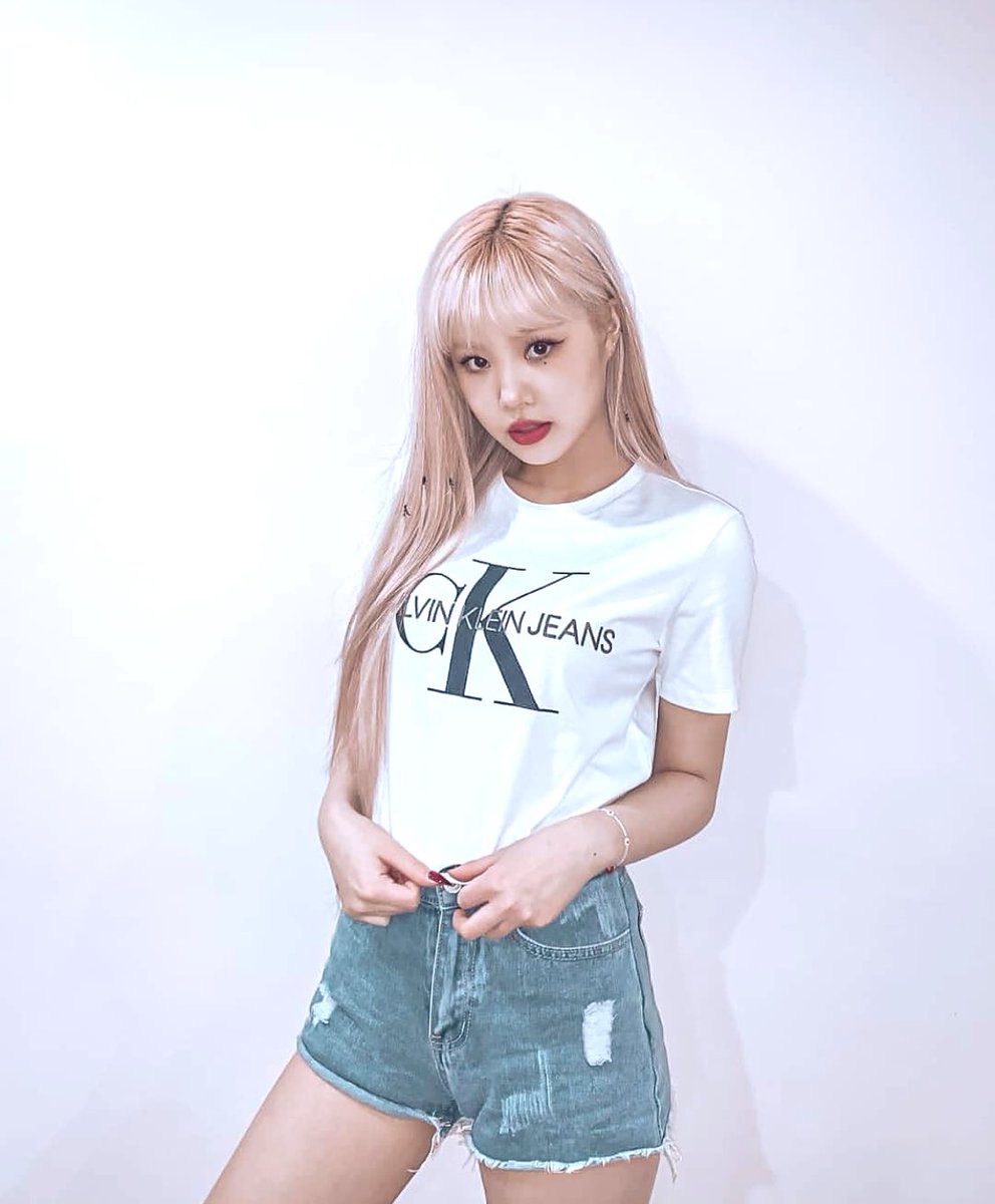 weiwei_aiye's tweet photo. #WeLoveSOOJIN
#SaveBully https://t.co/3UY1mrBN71