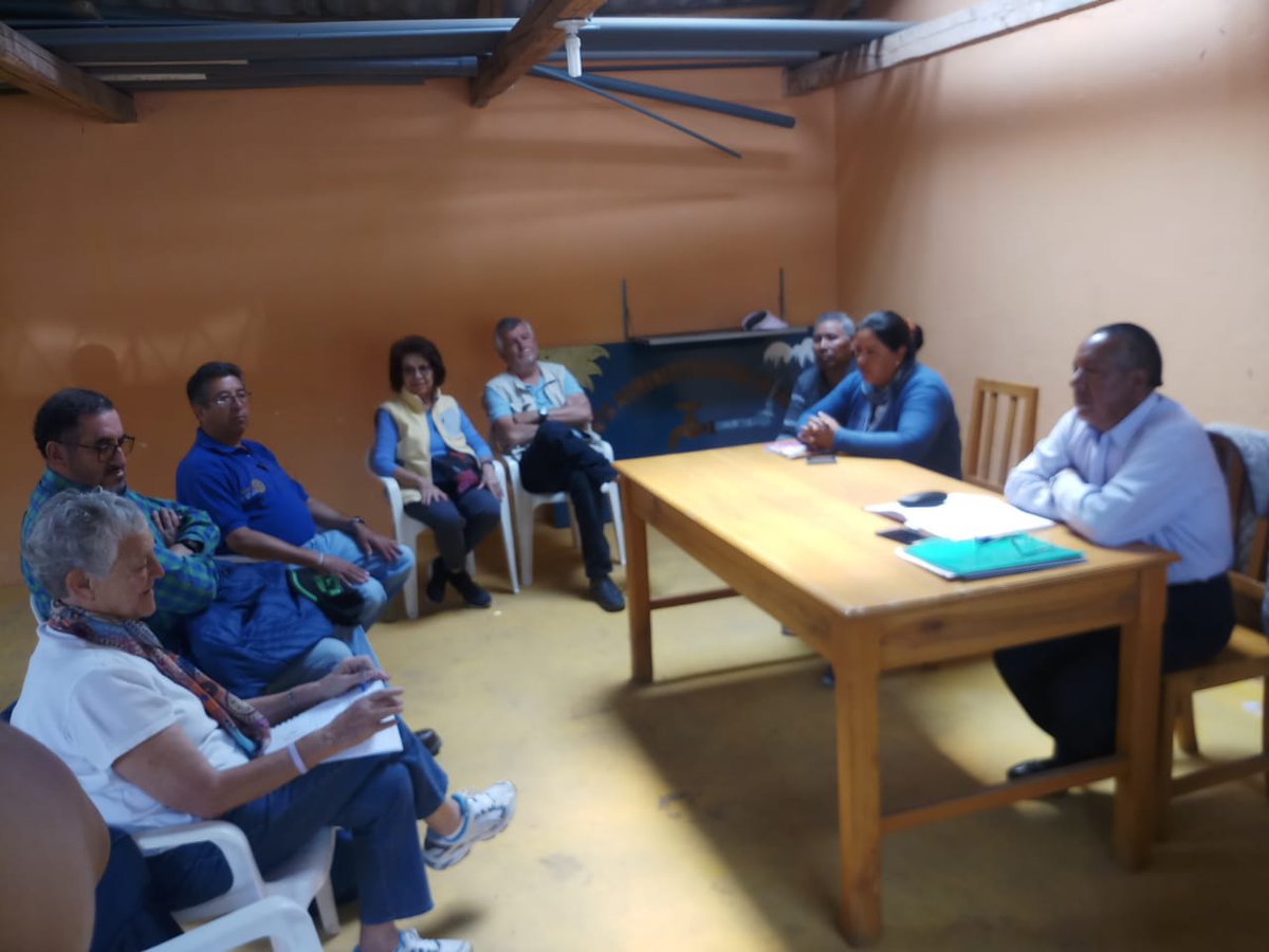CRLCHM's tweet photo. 21/09/2019 El comité de proyectos asiste a la reunión con la comunidad de San Pedro de Pilopata para impulsar su proyecto en beneficio de la comunidad https://t.co/rz02PvL0J6