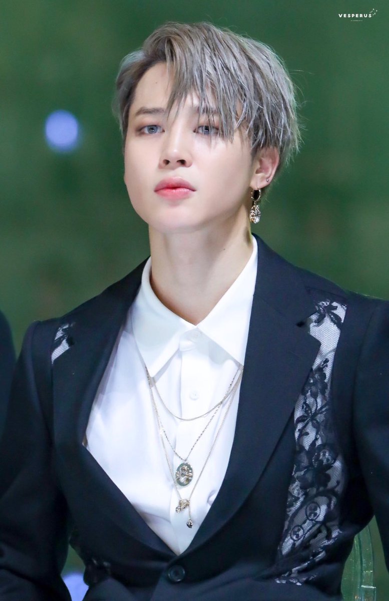 UNE PUTAIN DE SORCELLERIE ! Guettez jimin wsh