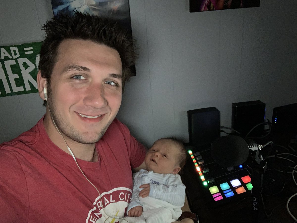 JesseRas's tweet photo. Nolan says “dad, it was fun getting up with you yesterday but now I just want to sleep!” 3 weeks old and he’s already bored by me. #RadioDad #WorkingFromHome https://t.co/3Lv3er63t9