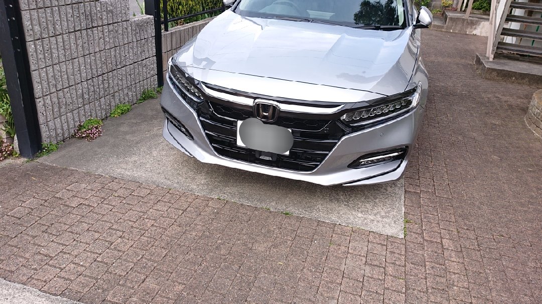 たー 僕のアコード実は分かりづらいんですがオプションつけてまして エンブレムと リアと フロントなんです 少し余裕あったからつけてみたんですよね 自己満なんですけど 車の色と合ってて僕は好きなんです笑 新型アコード ホンダ アコード セダン たー 僕のアコード実は分かりづらいんですがオプションつけてまして エンブレムと リアと フロントなんです 少し余裕あったからつけてみたんですよね 自己満なんですけど 車の色と合ってて僕は好きなんです笑 新型アコード ホンダ アコード セダン