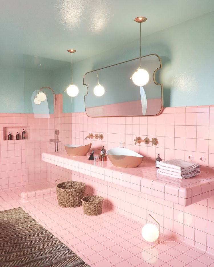 BubblesxMakeup's tweet photo. ห้องน้ำสี mint green + pastel pink = น่ารักมากกกก🧼🌷🎟🚽🛁✨ https://t.co/1DQPo2bEbC