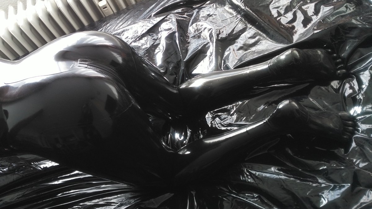 karen_trap's tweet photo. How about some latex booty and feet? https://t.co/CJjyFv6afm