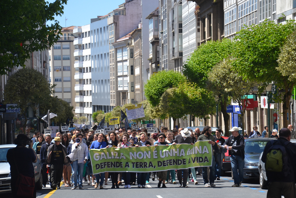 _YLNM's tweet image. On #EarthDay2020 YLNM celebrates and stands in solidarity with frontline communities resisting #mining and building a #postextractive future.

Read/Share: 5 emblematic examples where this happening right now, from Finland to Myanmar...

gaiafoundation.org/what-we-do/bey…