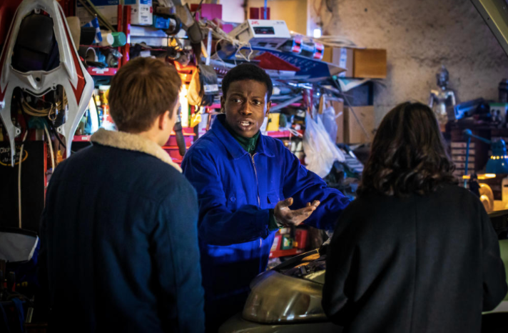 lbr_wiki's tweet photo. 1 jour, 1 image 🔥
Des moments très difficiles pour Mehdi
📸 TF1
#lesbraceletsrouges #saison3 #azizediabate
➡️https://t.co/NZ7WWyNbwb https://t.co/xikjEoz9nX