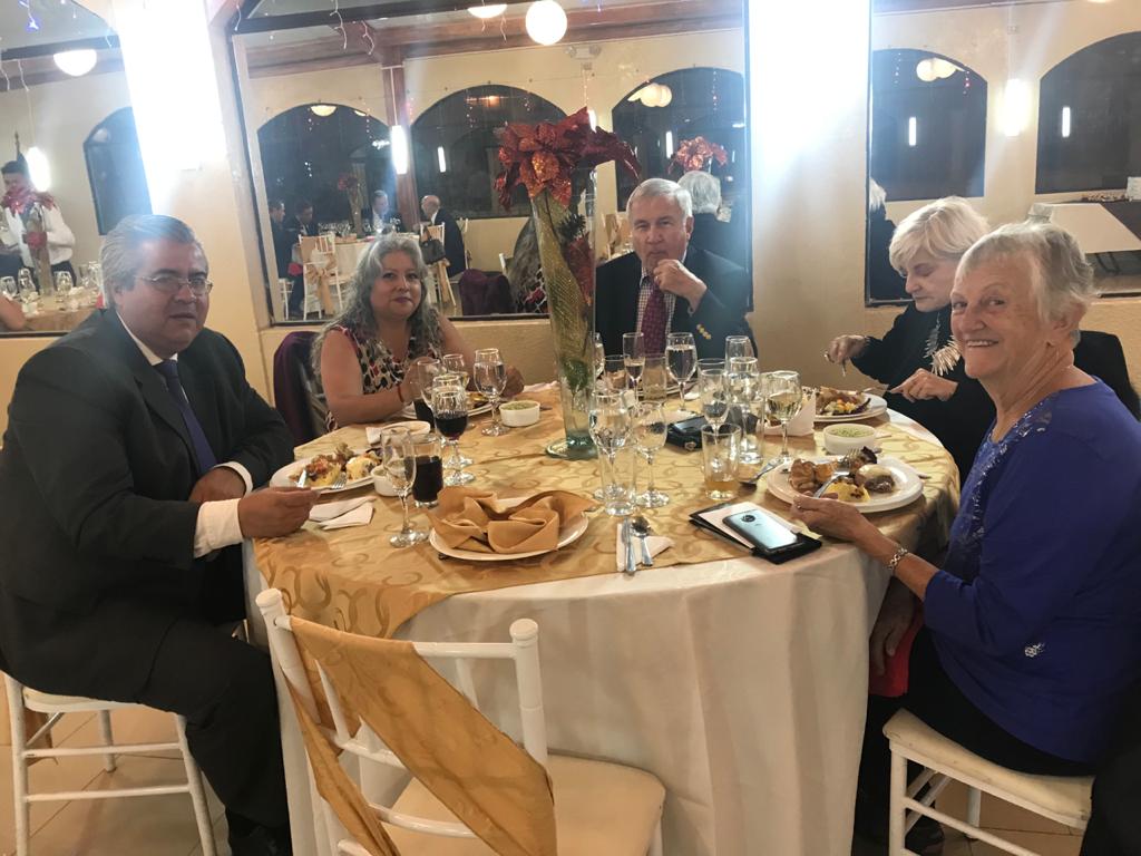 CRLCHM's tweet photo. 11/12/2019 El Club Rotario de Los Chillos Milenio comparte su cena navideña con regalos, sorpresas y fraternidad junto con la familia rotaria https://t.co/AognMdrSGR