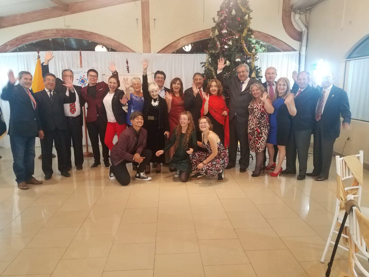 CRLCHM's tweet photo. 11/12/2019 El Club Rotario de Los Chillos Milenio comparte su cena navideña con regalos, sorpresas y fraternidad junto con la familia rotaria https://t.co/AognMdrSGR