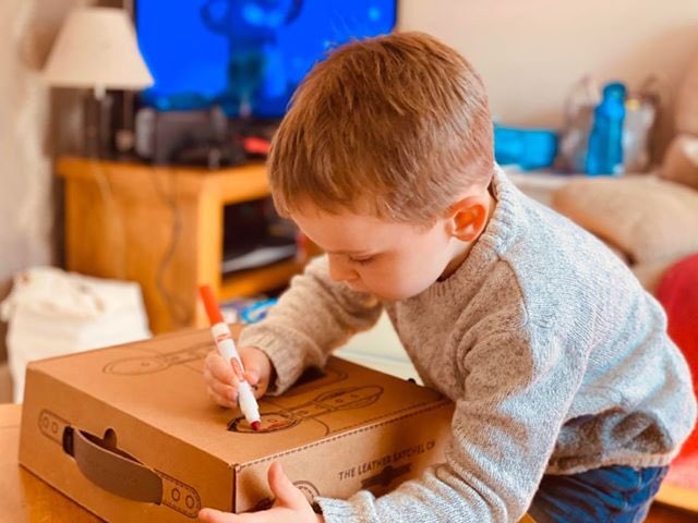 theAlbertDock's tweet photo. When you treat yourself to any of @leathersatchel handmade #bags, they come perfectly #gifted in a bespoke #carrierbox

It’s the perfect #lockdown excuse to keep the little ones entertained whilst keeping yourself happy with your brand new colourful #leather purchase. ⁠ https://t.co/YanKKGURt4