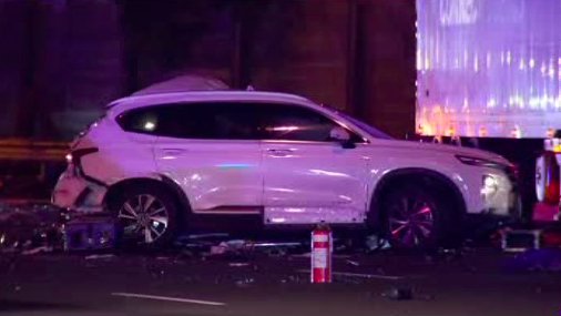 JamesBirdTEN's tweet photo. #BREAKING: #UPDATE: Sadly four police officers have been killed in a horror crash involving a semi-trailer and a unmarked police car on the Eastern Freeway @10NewsFirstMelb @10Daily https://t.co/IPYfVtyCRi
