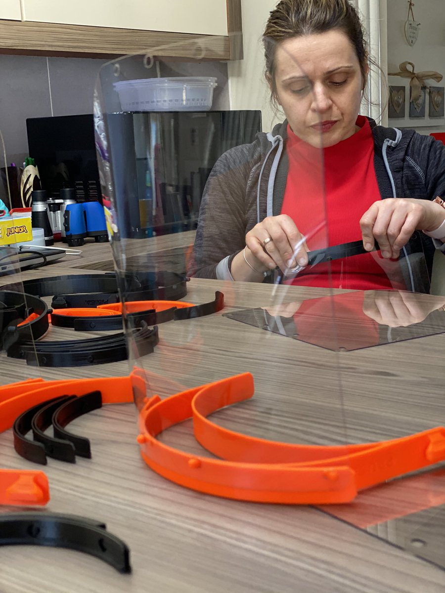 theodorespyrou's tweet photo. Every one can do their bit to fight  #covid19!! Our 3rd family effort to put together another round of 20 #visors donated to #NHS #ICU. 3D printed in #czechrepublic by Jan Arnstein and assembled in #London. #stayhome and do something productive. Thank you Marie Dubska https://t.co/41odZGc3TA