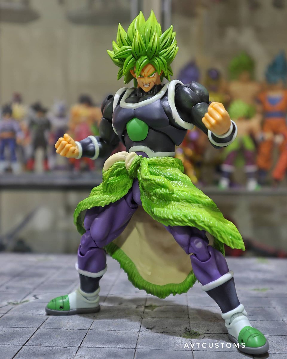 avtcustoms's tweet photo. SHF FULL POWER BROLY CONTROLLED FORM BY AVTCUSTOMS
#
Based on artwork by #unicartwork
#
#dragonballz #dbz #dbs #dragonballsuperbroly #saiyan #supersaiyan #legendarysaiyan #broly #superbroly #fullpowerbroly #friezaforce #vampa #shf #shfiguarts #bandai #actionfigure #customfigure https://t.co/EvMaCDdJ4b