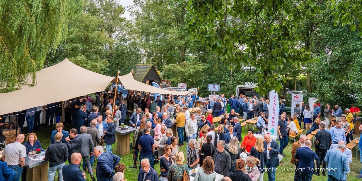 PLS RT! Business &amp; Bites Bollenstreek slaat een jaar over. De organisatie van het grootste netwerkevent van de regio heeft besloten het event in sept te annuleren. Dit nav de aangekondigde maatregelen vd overheid! #staysafe #staypositive #ondernemen #business #bollenstreek