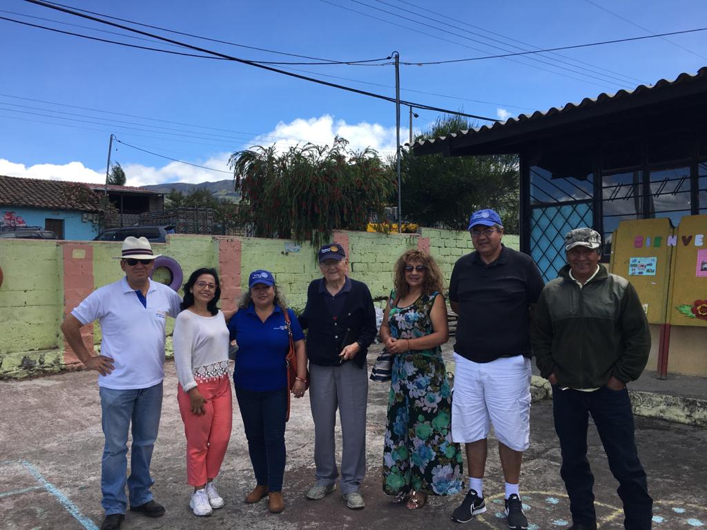 CRLCHM's tweet photo. 19/01/2020 El Club Rotario de los Chillos Milenio realiza la visita a la Unidad Educativa de Yurac en Pintag para discutir u futuro proyecto de flurización y salud dental https://t.co/UIegFtbENo