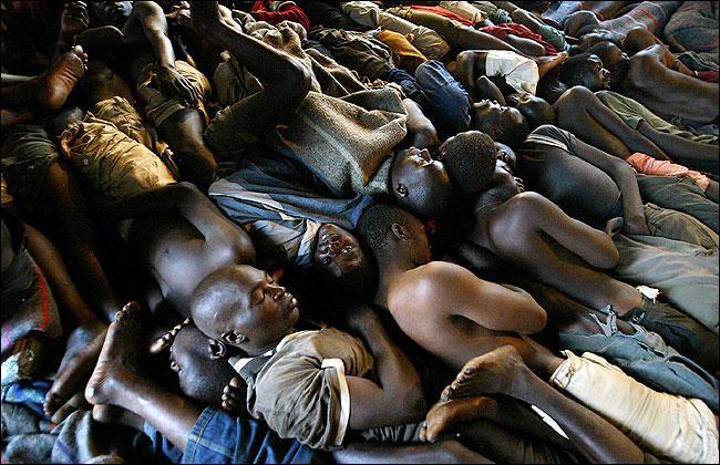 ambaperspective's tweet photo. It must be acknowledged this is a terrible virus #COVID19 that respects no boundaries of status or geography or vocation what more of vulnerable prisons in #Cameroun? release them @SAdamsR2P @WHO @washingtonpost @CameroonPm237 @DrManaouda #COVID19_CMR_Prison https://t.co/VfKVTNanb8