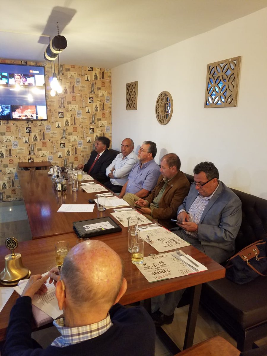 CRLCHM's tweet photo. 05/02/2020 El Club Rotario de Los Chillos Milenio recibe en su reunión ordinaria a su rebound desde Suiza y tiene como invitada especial a su nueva aspirante a miembro del Club y antigua rebound 2011-2012 Carolina Escudero aumentando la membresía de la familia rotaria https://t.co/qNxx0id3br