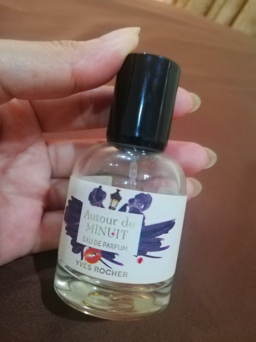 Review75159159's tweet photo. ทุกคนนน น้ำหอมของ  YVES ROCHER  กลิ่นนี้หอมมากกก ได้อารมณ์ เหมือนฉีด LANCOME ราคาขวดเล็กนี้ 390 บาท ที่สำคัญฉีดแล้วมีแต่คนทักว่าตัวหอมมม ฟินนนนน
#รีวิว #รีวิวตามใจ #ตามใจ💚 #น้ำหอมราคาถูกบอกต่อ ##YvesRocher https://t.co/8STNoqUhwp