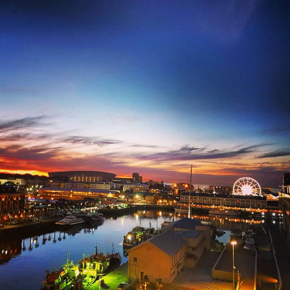 Nothing quite like seeing us light up the @vandawaterfront - have you caught a snap of us shining bright?

📸 
instagram.com/himmelska
