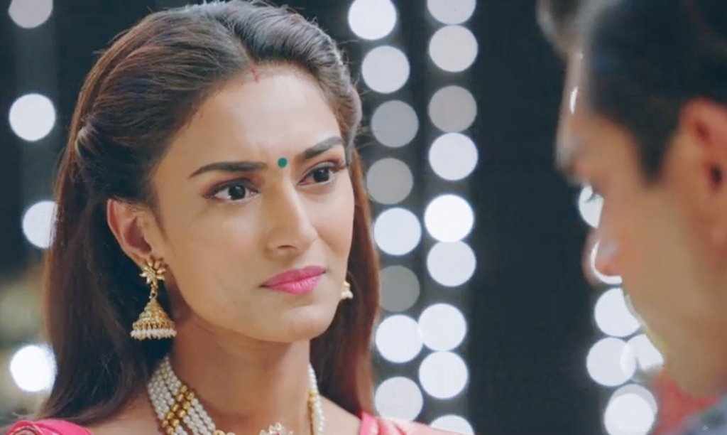 Prerna:-"Bas....Bas.....Bas...."Only these three words Prerna said for fight between AB and RBPrerna once again cleared to Mr.Bajaj that she loves only AB n she sacrificed her life for him n asked a promise to not harm him in any way. #EricaFernandes  #KasautiiZindagiiKay