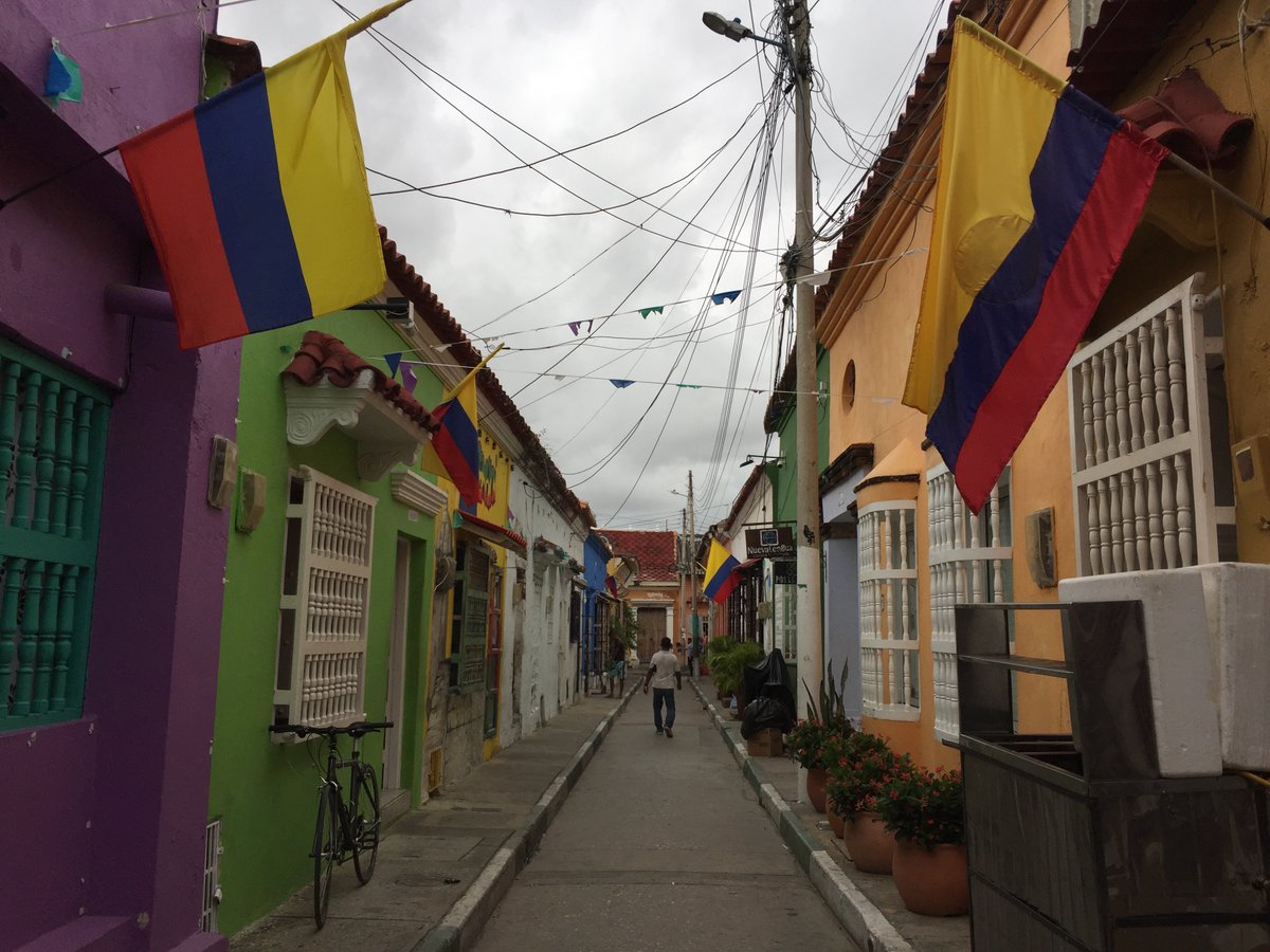 C is for Cartagena! One of the most beautiful cities that I have ever been to and that needs to be included in every Colombia itinerary 🇨🇴 Loved walking through the colourful old town! 💙 #AlphabetAdventures  

becksplore-travel.com/3-week-colombi…