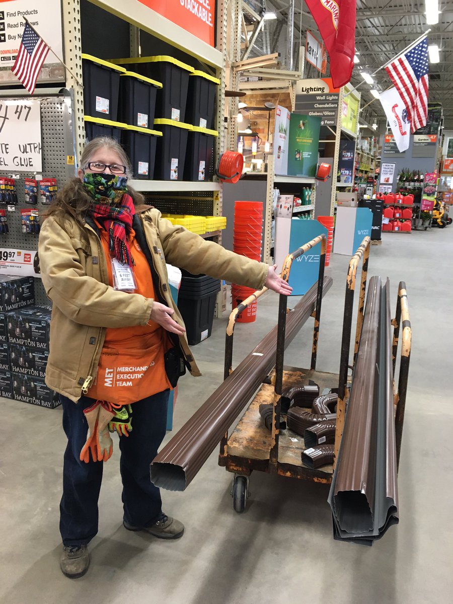 # wereallinthistogether #orangeproud #orangeblooded <a href="/HomeDepot6956/">Honesdale HomeDepot</a>  #homedepot6956 #met6956 Shout our to Matt and Jenn from MET. Pulling Bopis orders and smiling the entire time!