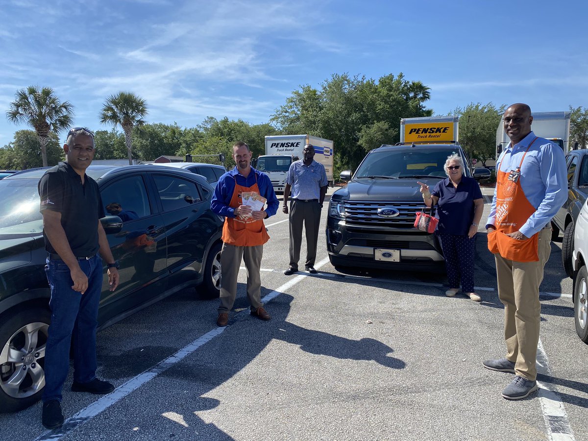 Recognizing Chris Hargus at 6334 for doing a great job helping out in all things D96, and Ricky Wardally meeting his new district team!
@WardallyJ <a href="/CharlesA_Wilson/">Charles Wilson</a>
