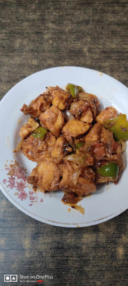 Dr_Jayspeaks's tweet image. Daal chawal khaalo fraands😋😋😋
#chefchallenge