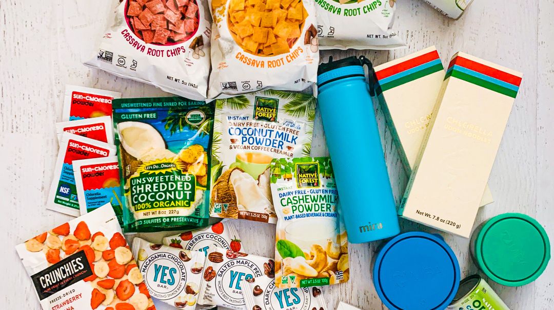 CrunchiesFood's tweet photo. 💥 GIVEAWAY ALERT! 💥 In celebration of 🌎 #EarthDay, we've teamed up with some of our favorite brands for an exciting #giveaway! Head over to our Instagram page to enter for a chance to a win a prize pack of plant-based snacks with a total $200+ value: https://t.co/mFSSkQsjsO https://t.co/MErPktvMAu