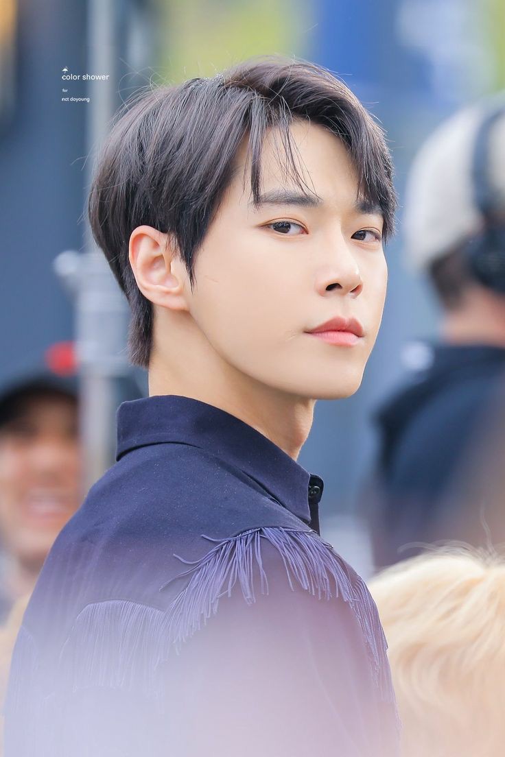 nctbase 
guys kalo misal webtoon in di bikin drama, dan doyoung debut akting gimanaaaaaa😭😭 ku taksabarrrrr jika hari itu tiba~~