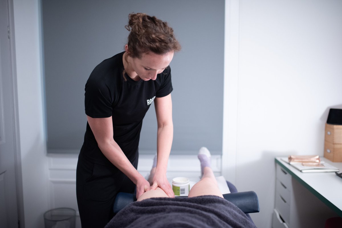 New content now online in our Community Hub! 👀🖥️

Strengthen your glutes with this short but tough mini band #strengthandconditioning workout from <a href="/tierneymaude/">Tierney Maude</a> at <a href="/RoadsideTeam/">Roadside Therapy</a>.

Members log in to view, non-members sign up for free!
clubpeloton.org