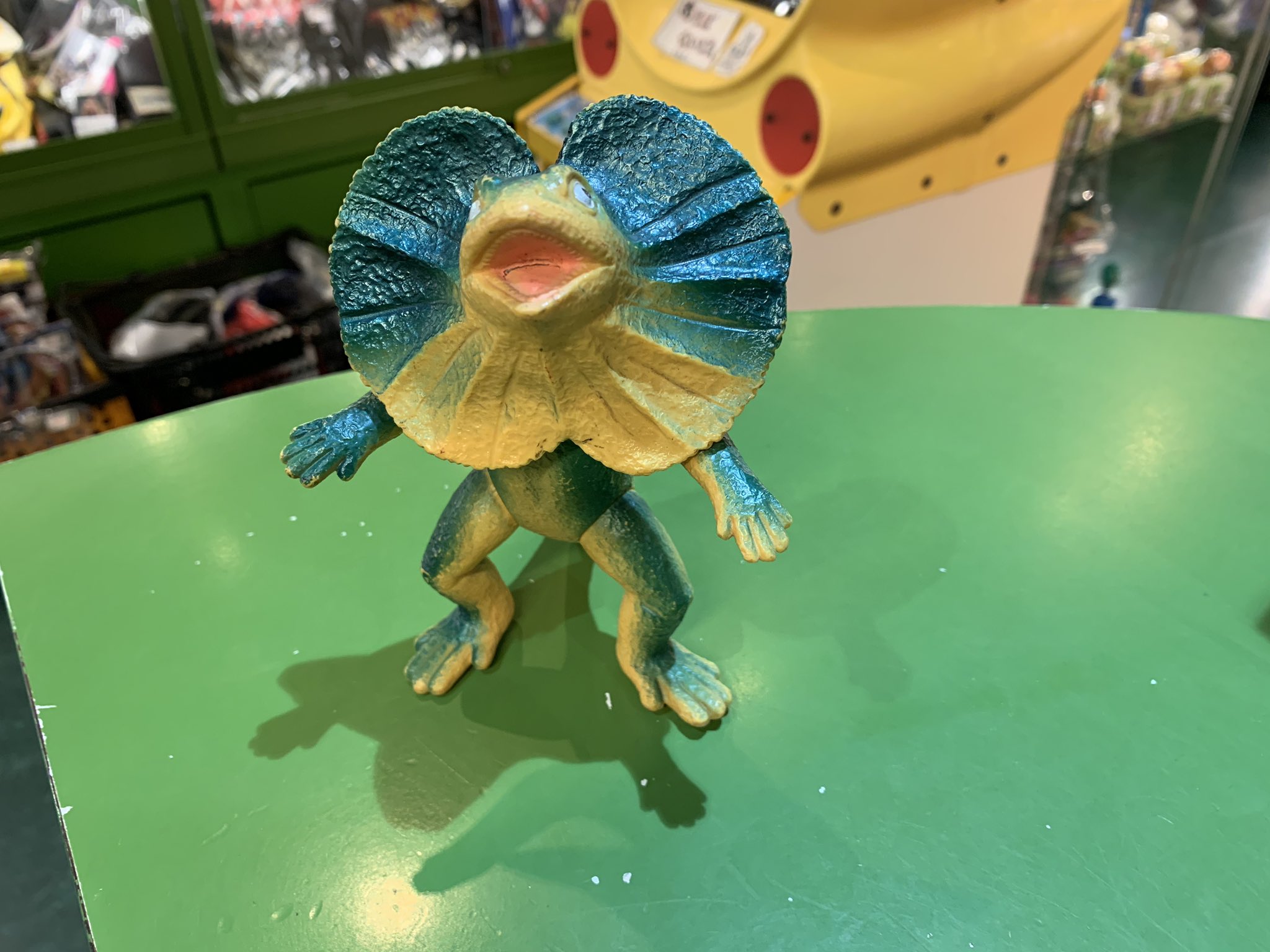 Amazon.co.jp: 当時物 昭和レトロ エリマキトカゲ ソフビ : おもちゃ