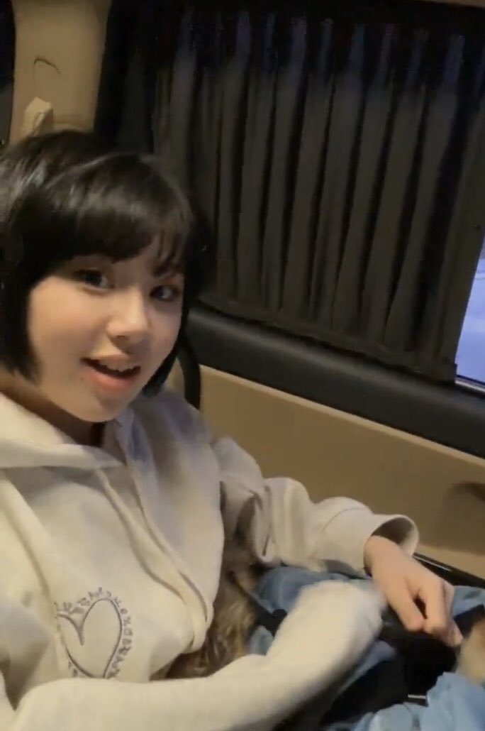 Adorbs  #HappyChaeyoungDay  #SweetStrawberryChaeyoung  #KindButNotSoft  @JYPETWICE