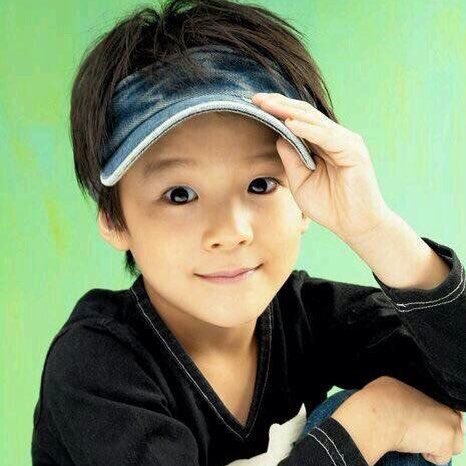 a thread of jeno’s baby pictures to celebrate his 20th birthday  #따뜻한_봄에_와줘서_고마워_제노야 #HAPPYJENODAY #OurPrinceJenoDay