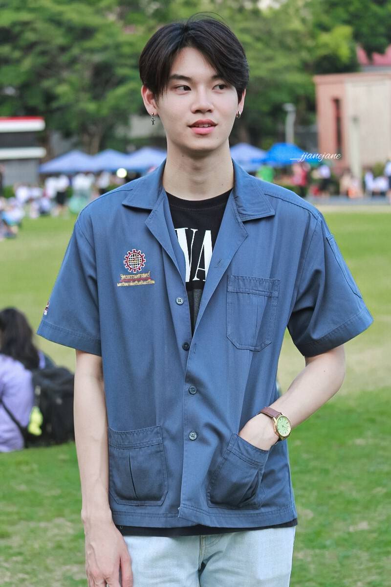 0_MMXX_0's tweet photo. เพื่อนถามว่าทำไมถึงชอบพี่หยิ่น
กูถามกลับ หน้าแบบนี้หรอไม่ให้กูชอบอ่ะ
#300KForMyYIN https://t.co/FJnKpRzDKj