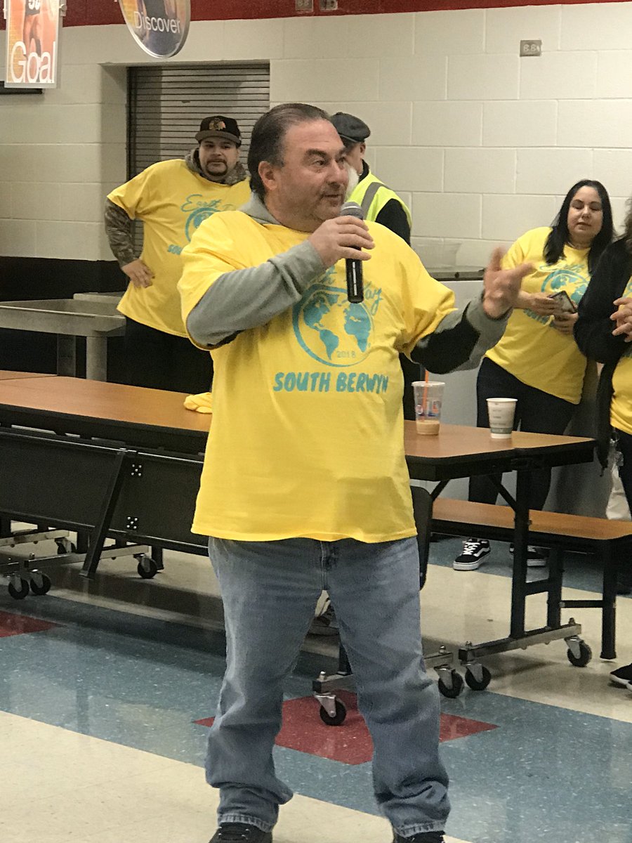maryhavis's tweet photo. Earth Day is always a huge community-wide effort to beautify @CityofBerwyn!  Missing the people involved in making this day so special this year, but that won’t stop us from keeping our work alive!  A few Earth Day memories...@berwynparkdist @Morton201 @BerwynSouth100 https://t.co/T9UrpZOi03