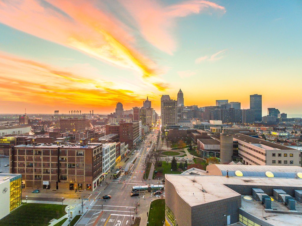 Happy Earth Day 2020! We’re so lucky to go to school in an urban area and still have such beautiful nature surrounding us! What do you miss most about spring on campus?💚💙🌳🍃🌸🌼🌻🌲🌱🌿🐥🦩🌞🌎🌈☀️🌧 #EarthDay2020 #VikingForLife #1964Society #CSUAA #CLESTATE