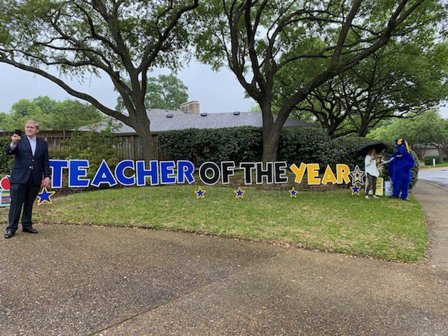 BrCIT's tweet photo. Bradfield Teacher and Assistant of the Year for 2020 are....Kay Jones and Lumi Seagroves! Woohoo https://t.co/SHj49bcqJ3
