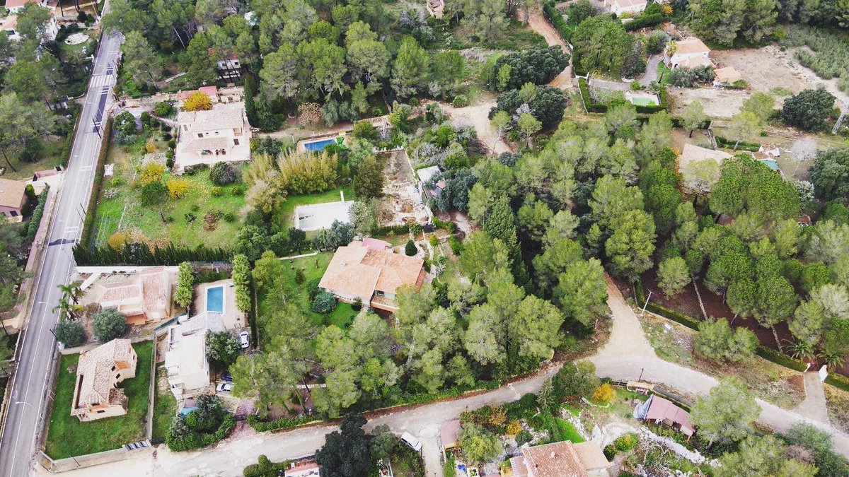 RuralBarx's tweet photo. The Great Villa es una fantástica casa en venta🏡 situada en la falda del monte Mondúver ⛰ https://t.co/EoFqCskGNP
✔️Experimenta la naturaleza en su estado puro 🌲🌿🌳
✔️Con un increíble diseño arquitectónico🔝 
✔️Disfruta de sus amplias terrazas 🌞
✔️Vistas paisajistas🏞 https://t.co/ygadzTrdNE