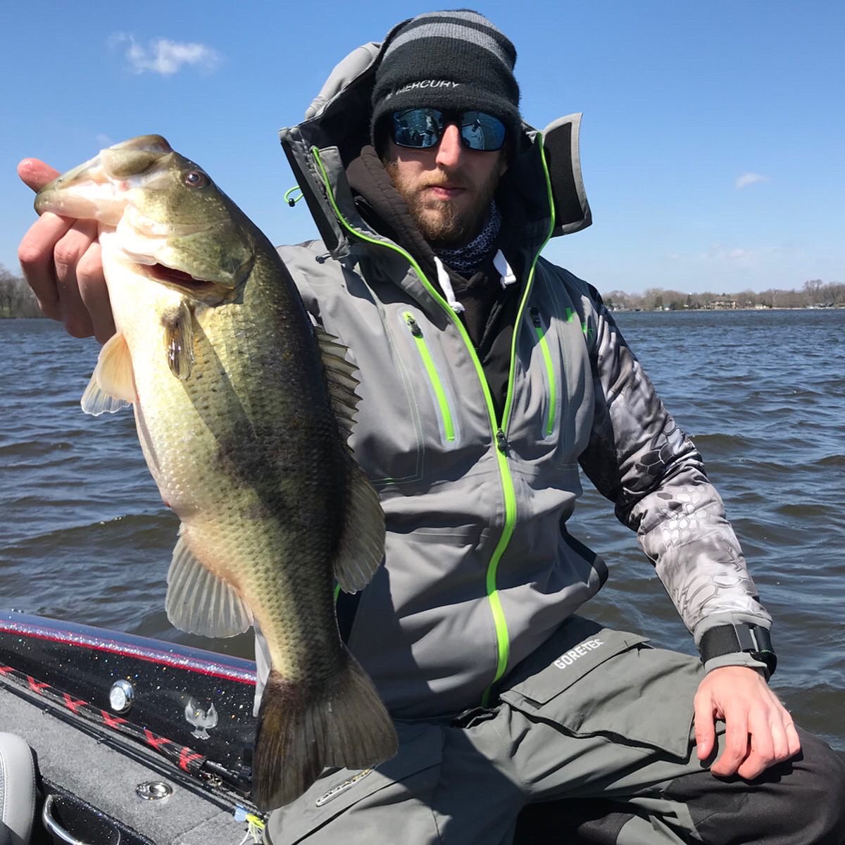 KMCFishing's tweet photo. Happy hump day. #fishing #bassfishing https://t.co/9Pr0ooNBwH