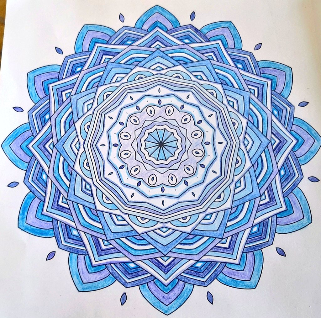 sunnywindyrain's tweet photo. Self calming art. Colouring frees mind of friction and brushing calms mind down. I am like to use more colours in art but I guess strategic colouring gets better results.
@Rutba_Peerzada @ilameykanchhi 
Whatsay
#Mentalhealth #inspiration #art #mandala #calmingmind #selfhelp https://t.co/mxZBMLq4kq