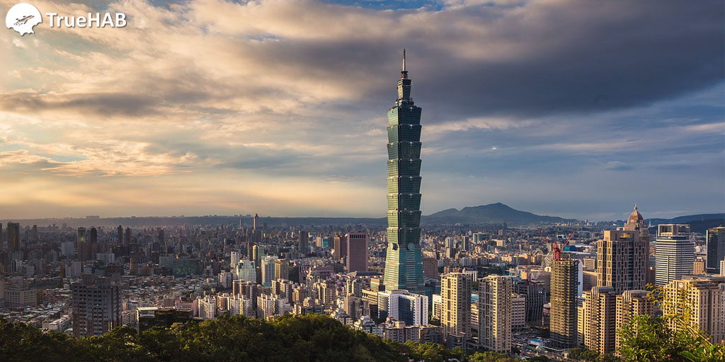 Lets Conserve this Beauty & take a Pledge on World Earth Day to keep it Green & Clean 👍
.
.
.
#taiwantravel #taiwan1 #taiwan_dream #taiwan_tourism #taiwantrip #earthday2020 #earthdayeveryday #earthday50 #makeeverydayearthday #earthday #cloudscapes #environmentalist