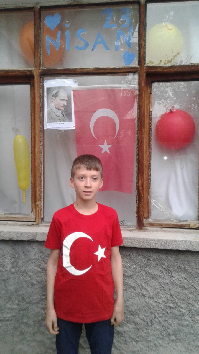 AhmetKislali's tweet photo. Yaşasın! #yüzyıllaryaşa23nisan #millieğitimbakanlığı #ziyaselcuk https://t.co/3E1y92Ia8w