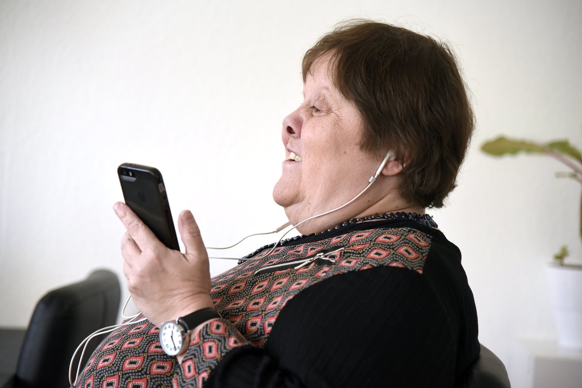 #dkcivil #covid19dk #dksocial #dkfonde
Dansk Blindesamfund har ringet til næsten alle 7000 medlemmer for at tage en tryghedssnak. 
Hvor mange medlemmer har du fået ringet til, og hvad har du fået ud af det?
altinget.dk/civilsamfundet…