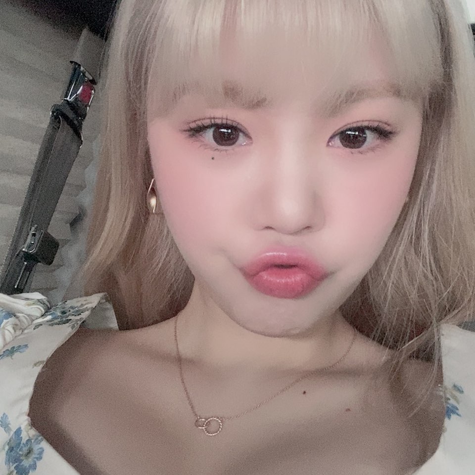 official_i_dle's tweet photo. [#수진] 💜

https://t.co/n44bnfDs98 https://t.co/kWt4rUHo13