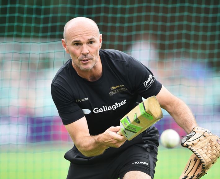 Leicestershire head coach Paul Nixon says the club have gone from "detention to teachers pet in a few months" with the ECB, having got their finances in order "just in time".He's been speaking to the BBC about the club's current challenges, with players currently furloughed.