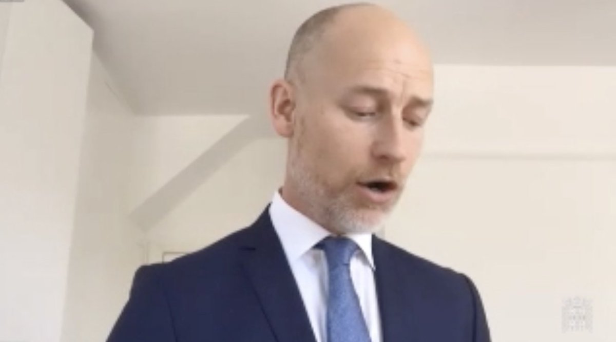 Jaunty angle from Stephen Kinnock. Teasing us with a wall painting too. We know its there Stephen! Show us! SHOW US!