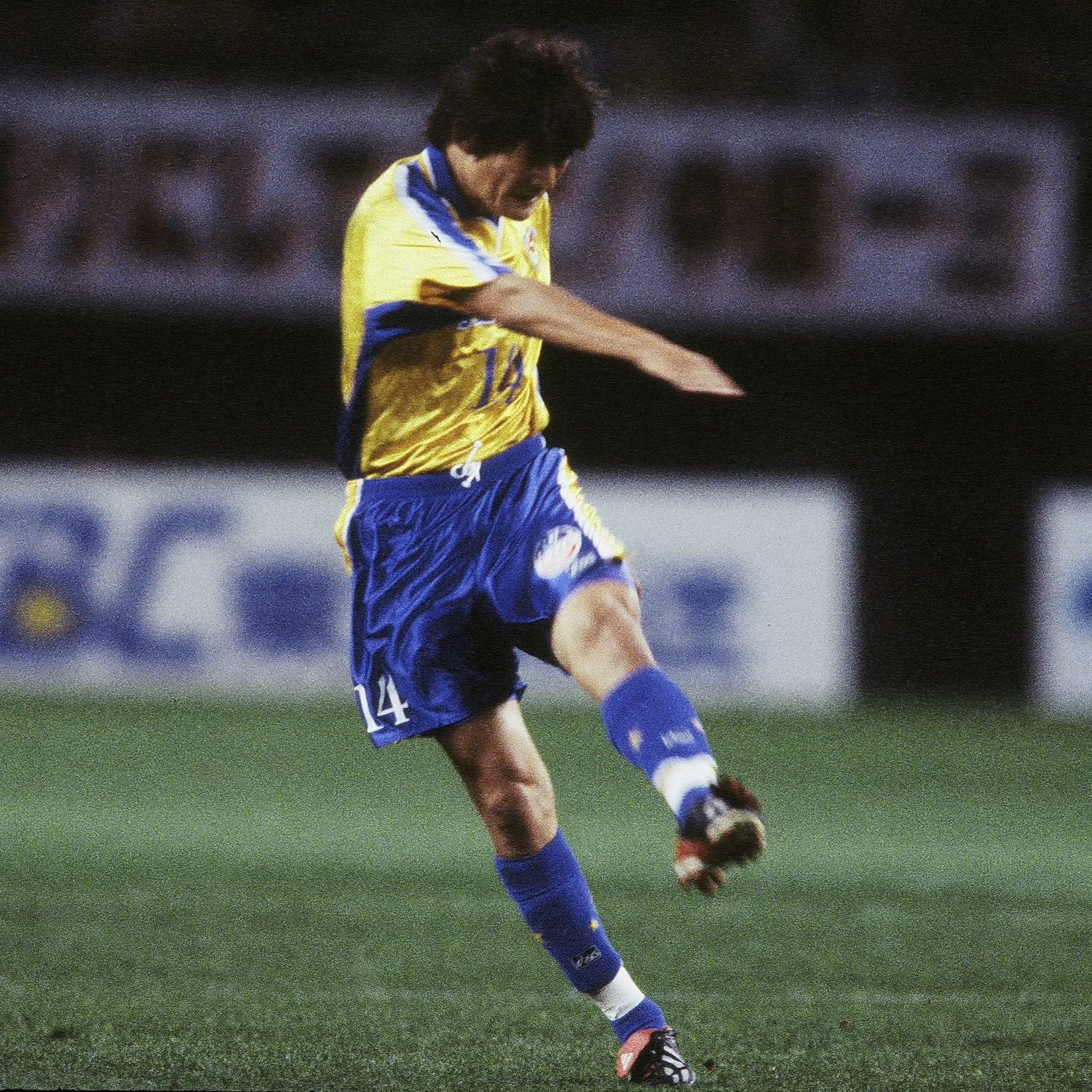 le coq sportif 2002 Jリーグオールスター14 岩本輝雄 サッカーダイジェスト on X: 