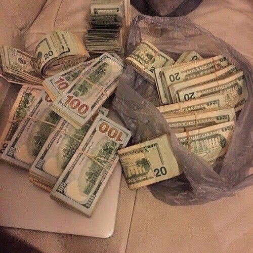 eric76927726's tweet photo. Hey baby😏I’ll guarantee you $2500 weekly allowance only real sugar babies...I'm legit if you’re serious then retweet this and I’ll reach out to you， check my bio Dm on WhatsApp +1 970 591 2336 https://t.co/TkJSqQTVNC