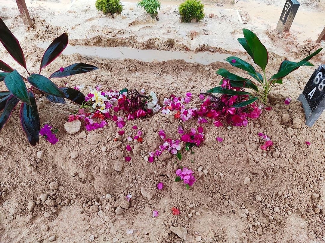 Salam, sukacita memaklumkan, bahawa ayah <a href="/lufias89/">Ariz Lufias</a> telah kembali ke rahmatullah jam 11pagi tadi 22 April.

Semoga pemergian beliau menjadi kerehatan sebenar dari urusan dunia,

 semoga roh arwah ditempatkan dikalangan para solihin,

Sama2 Kita sedekah AL-FATIHAH (Dibaca)