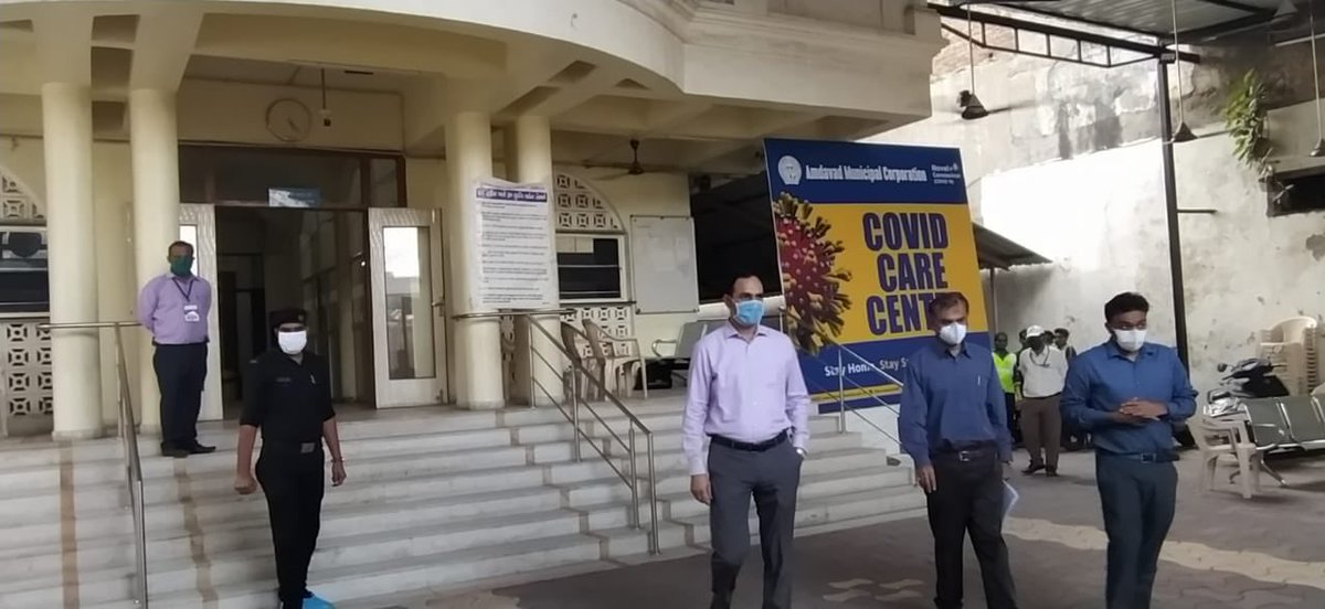 vnehra's tweet image. One more #CovidCareCentre is ready in #Ahmedabad 

Located near Kalupur Railway Station, it can accommodate about 200 patients 

Medical teams are in place. All other arrangements done ✅ 

My compliments to Central Zone Team for preparing the centre in less than 24 hrs👍👍
