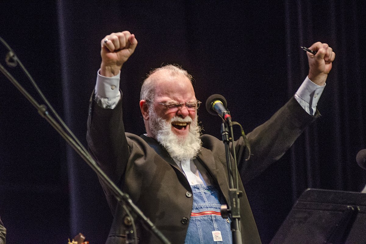 MountainStage's tweet photo. Happy Birthday to our host and co-founder Larry Groce! 

The voice of our show, and the voice of our childhoods thanks to Disney Children's Favorites, LG has done so much for our state and for live music. https://t.co/LZGSazmPyv